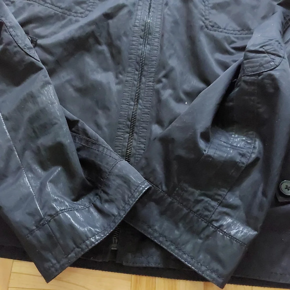 Hugo boss nylon jacket size 46R - Picture 12 of 13